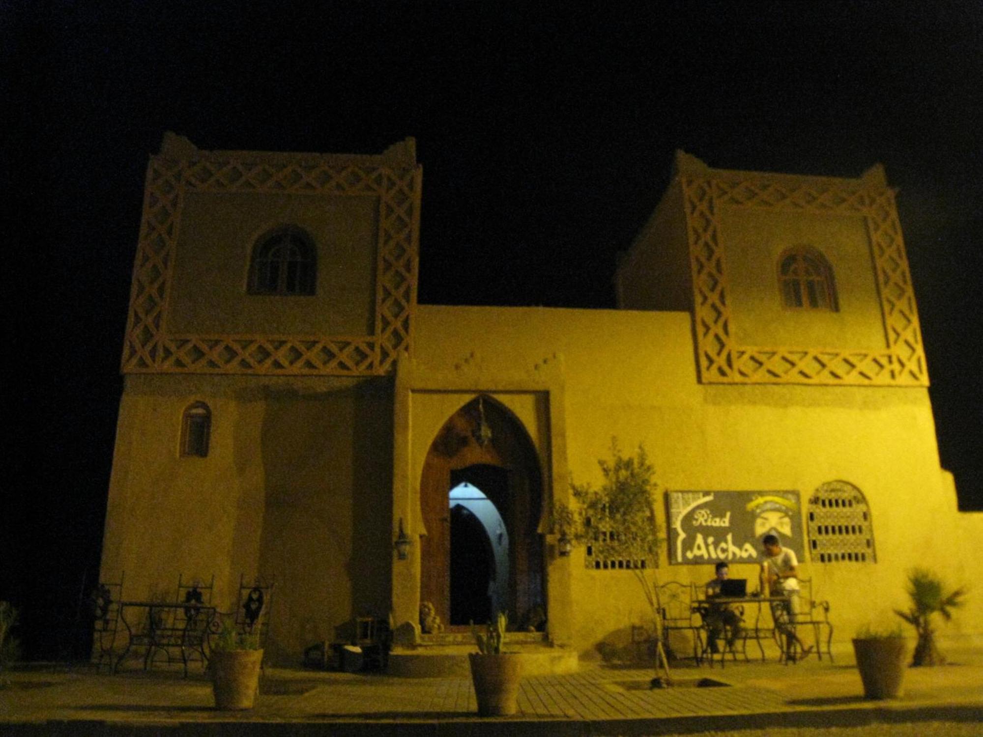 Riad Aicha & Camel Trekking เมอร์ซูกา ภายนอก รูปภาพ