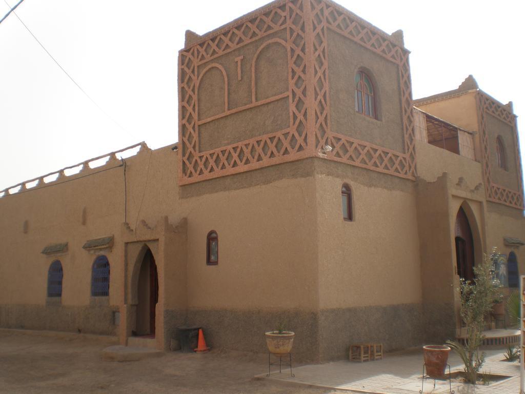 Riad Aicha & Camel Trekking เมอร์ซูกา ภายนอก รูปภาพ